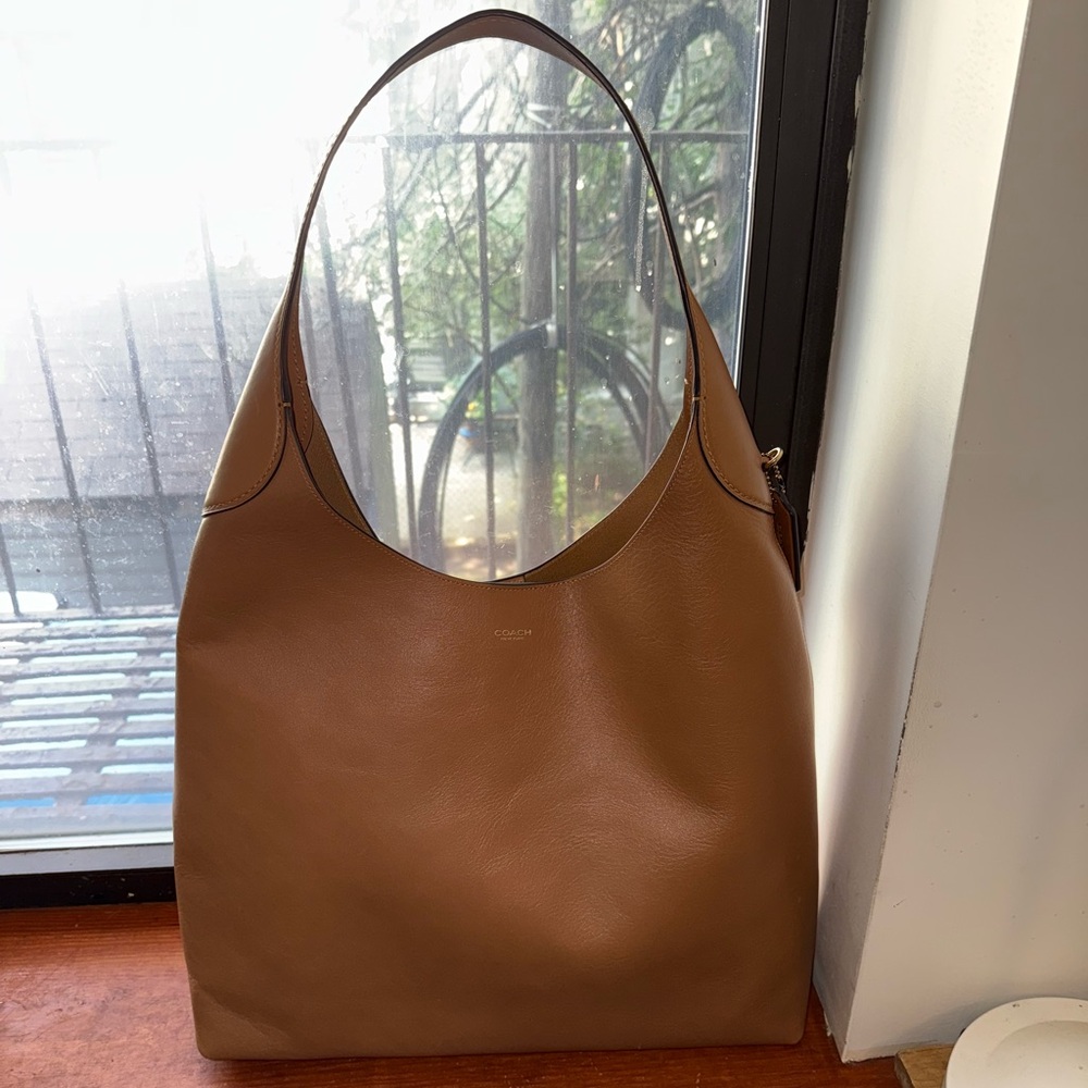 EUC Coach Brooklyn 39 in Honey Brown